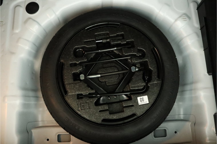 Vehicle Image 39
