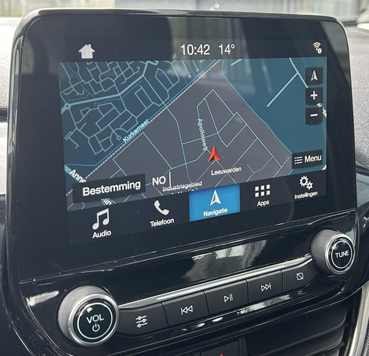 Vehicle Image 9