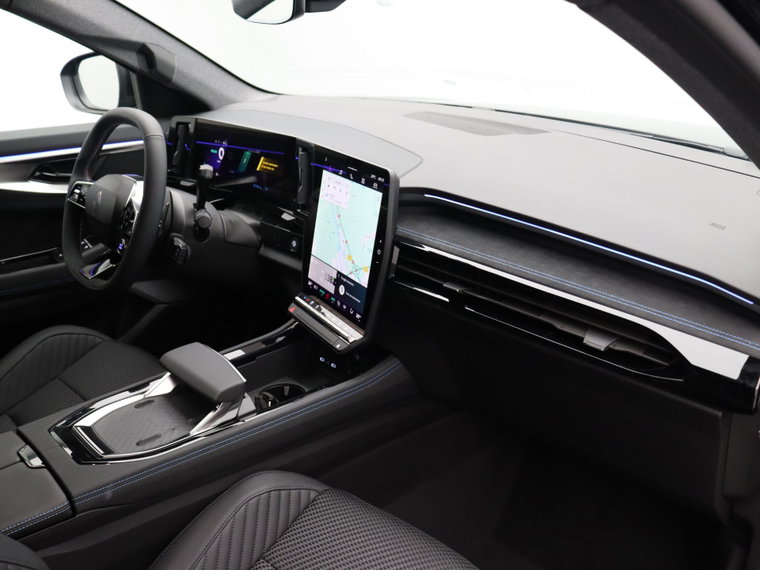 Vehicle Image 38