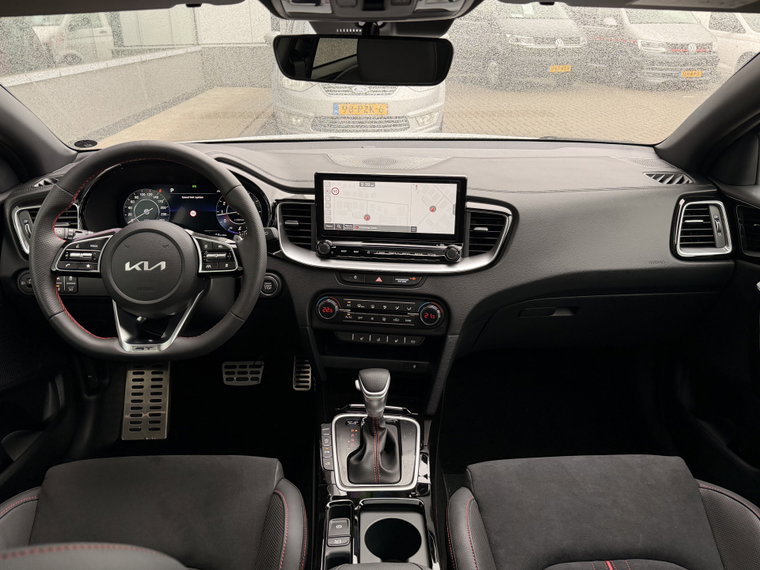 Vehicle Image 23