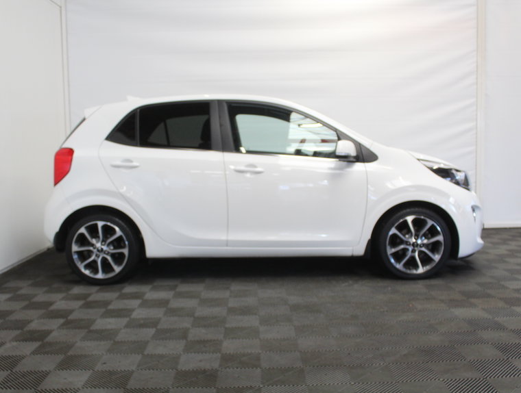Vehicle Image 15