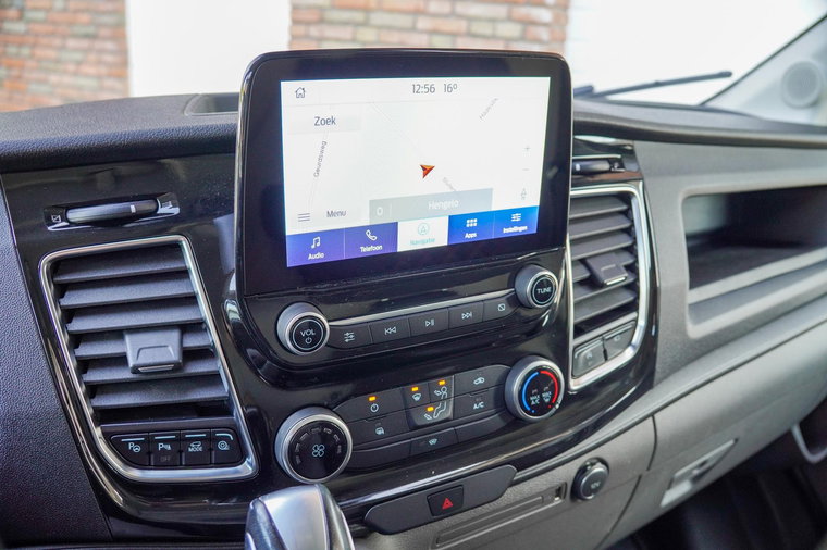 Vehicle Image 13