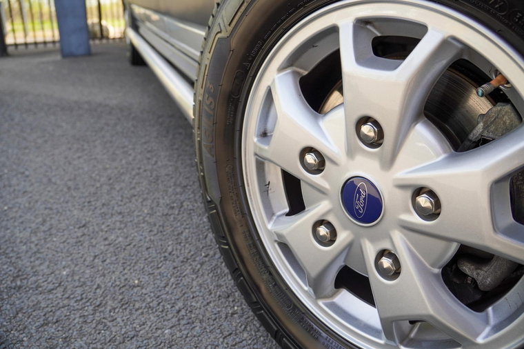 Vehicle Image 8