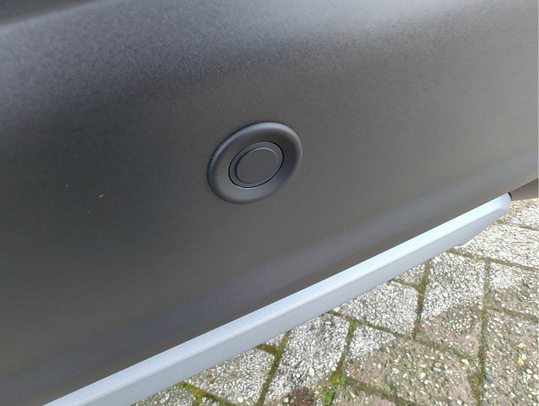 Vehicle Image 32