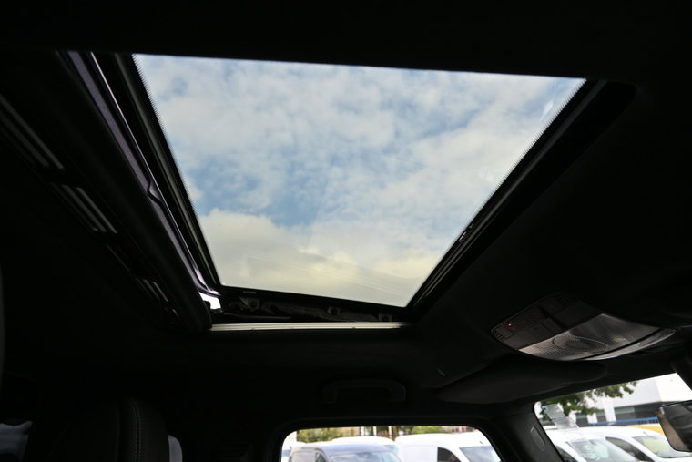 Vehicle Image 17