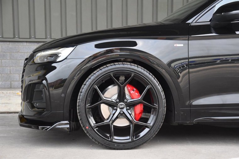 Vehicle Image 8