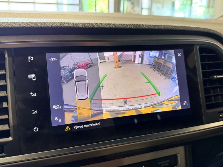Vehicle Image 33