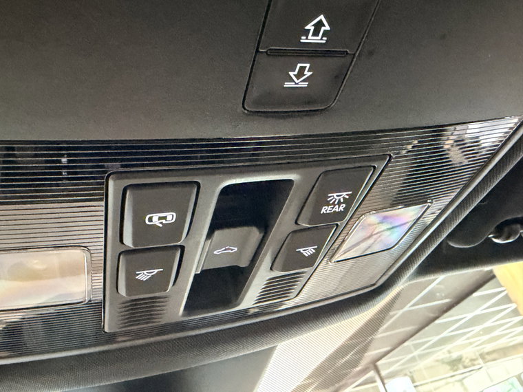 Vehicle Image 36