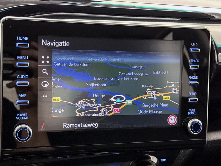 Vehicle Image 8