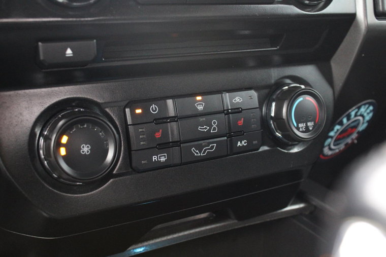 Vehicle Image 26
