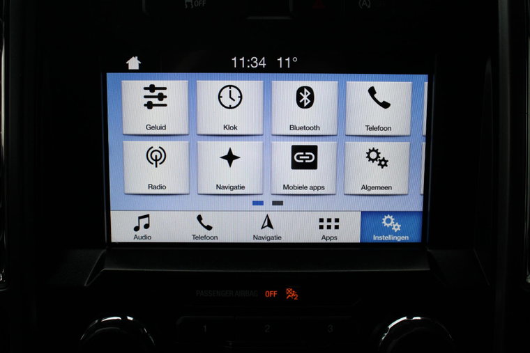 Vehicle Image 32