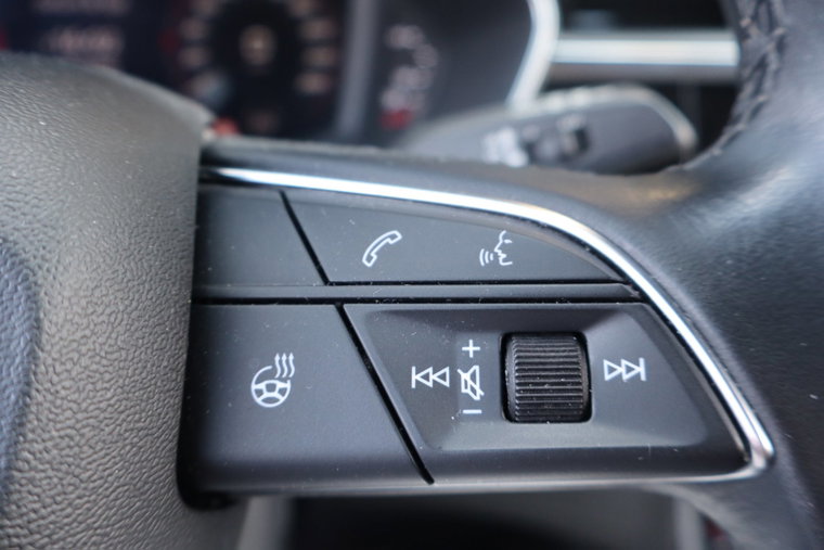 Vehicle Image 25