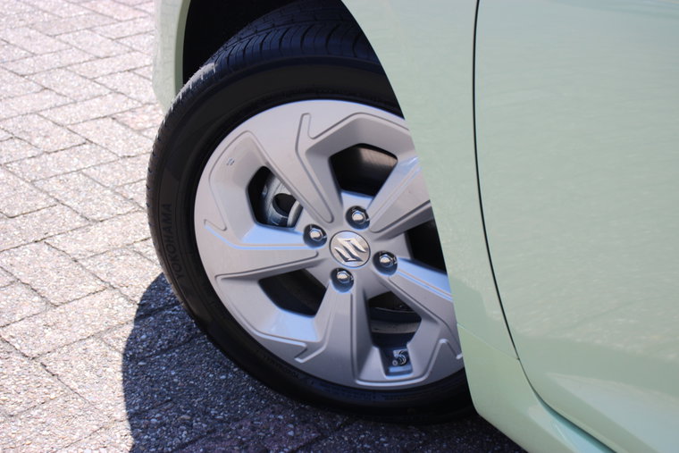 Vehicle Image 14