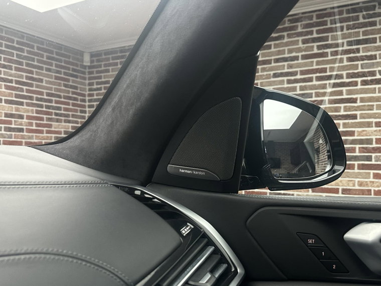 Vehicle Image 40