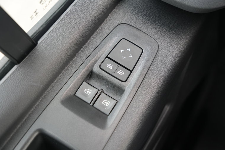 Vehicle Image 24