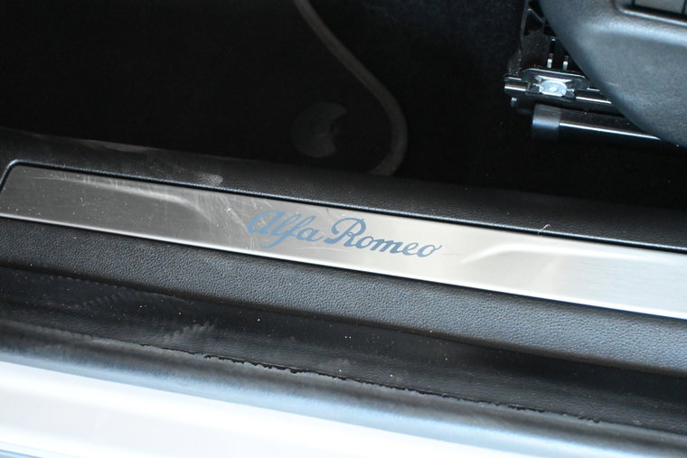 Vehicle Image 33