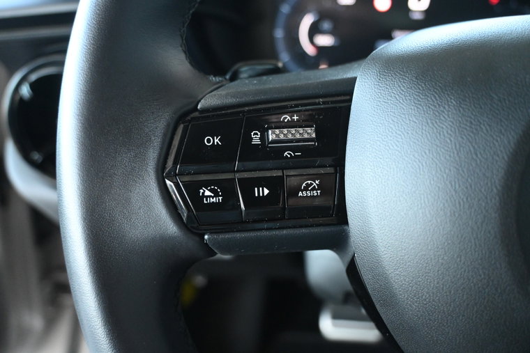 Vehicle Image 36