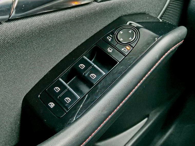 Vehicle Image 40