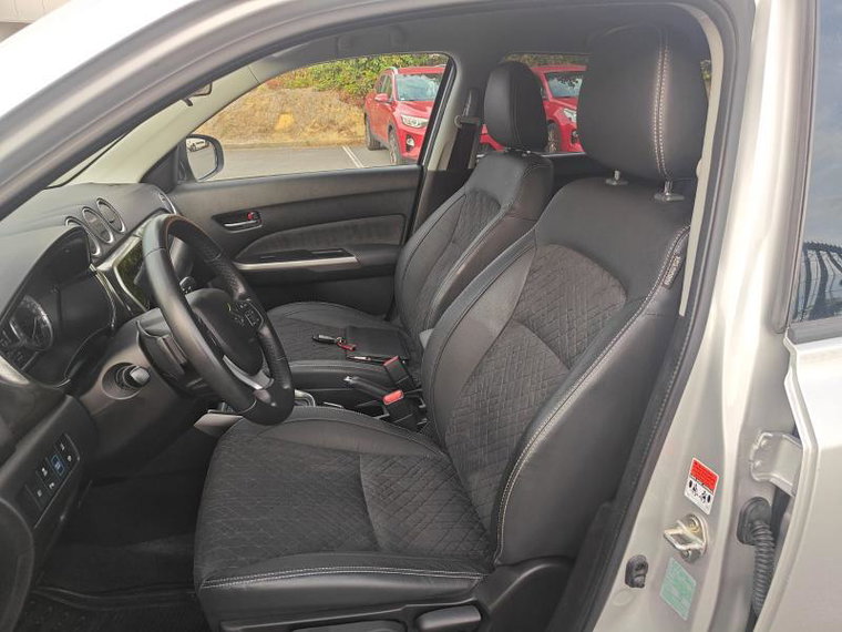 Vehicle Image 9