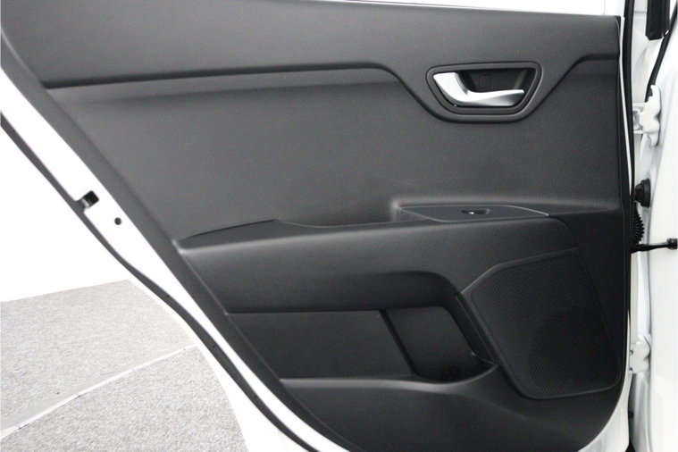 Vehicle Image 38