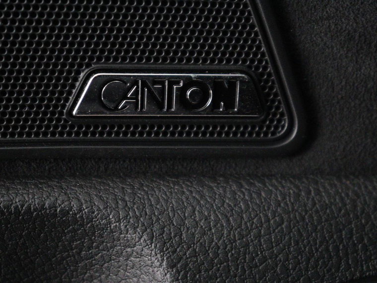 Vehicle Image 40