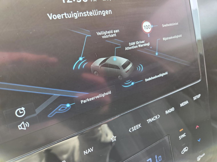 Vehicle Image 35