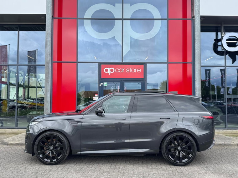 Vehicle Image 9