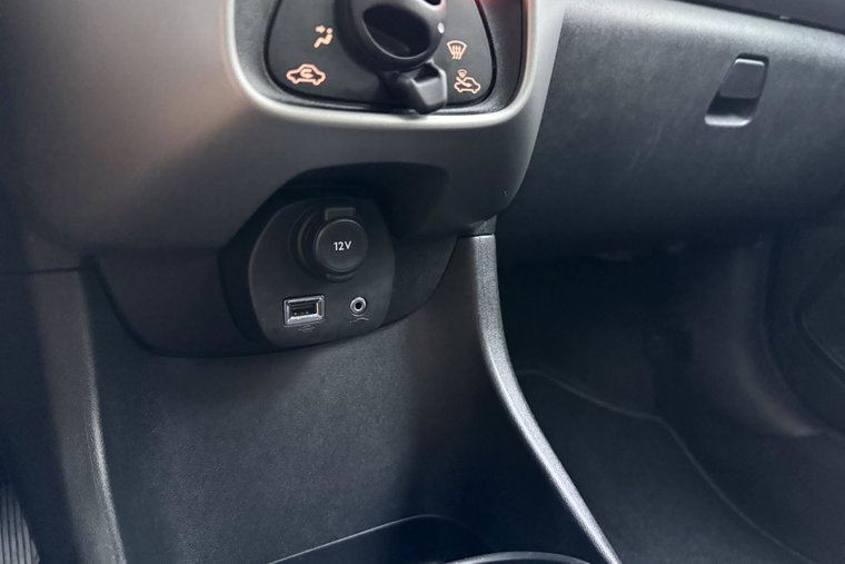 Vehicle Image 20