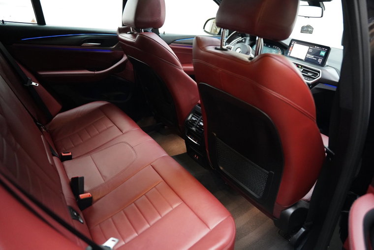 Vehicle Image 40