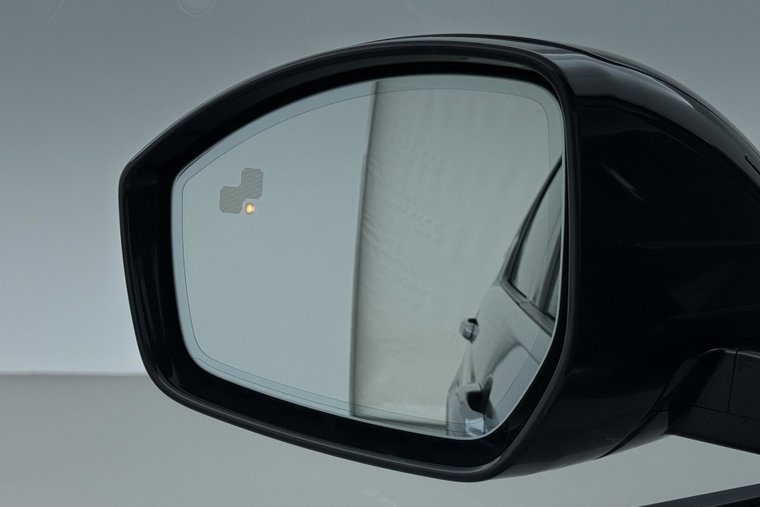 Vehicle Image 38