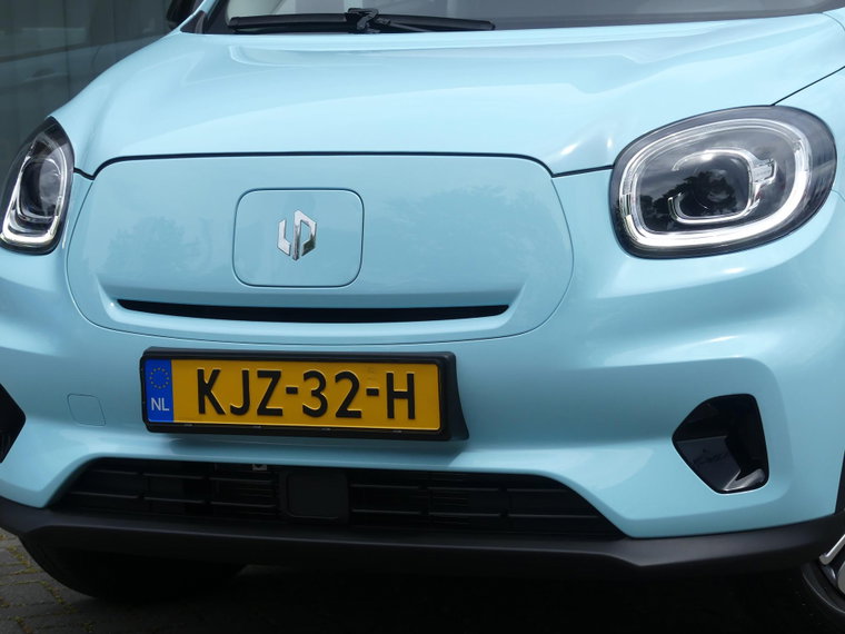 Vehicle Image 32