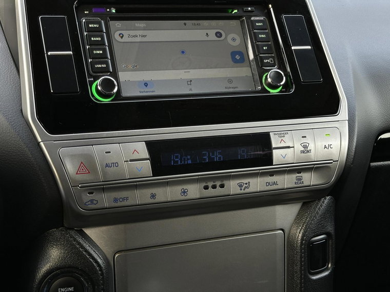 Vehicle Image 16