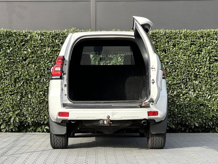 Vehicle Image 24