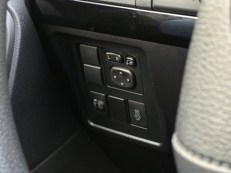 Vehicle Image 33