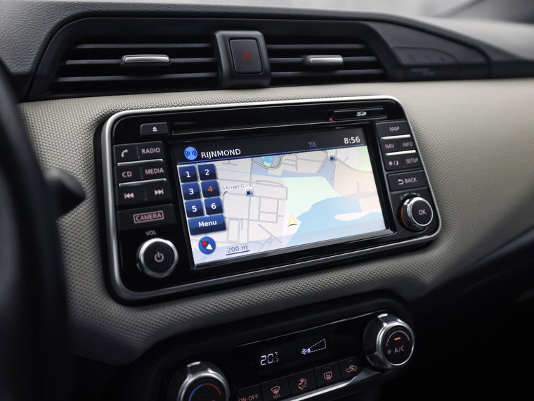 Vehicle Image 8