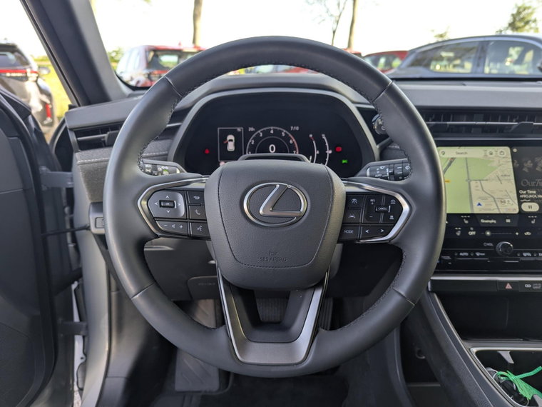 Vehicle Image 22