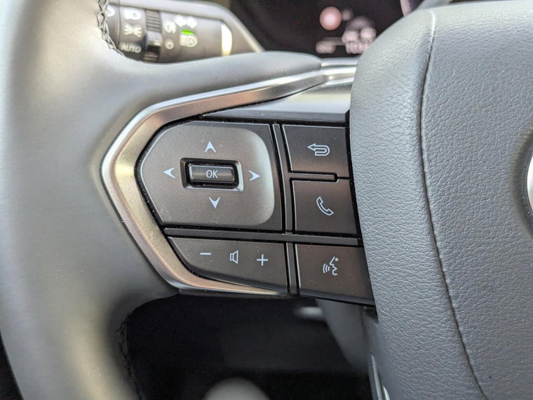 Vehicle Image 23