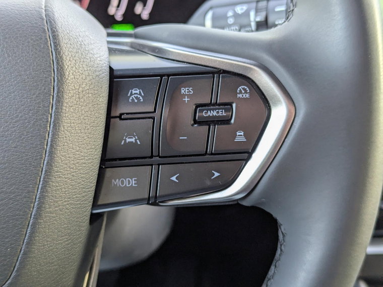 Vehicle Image 24