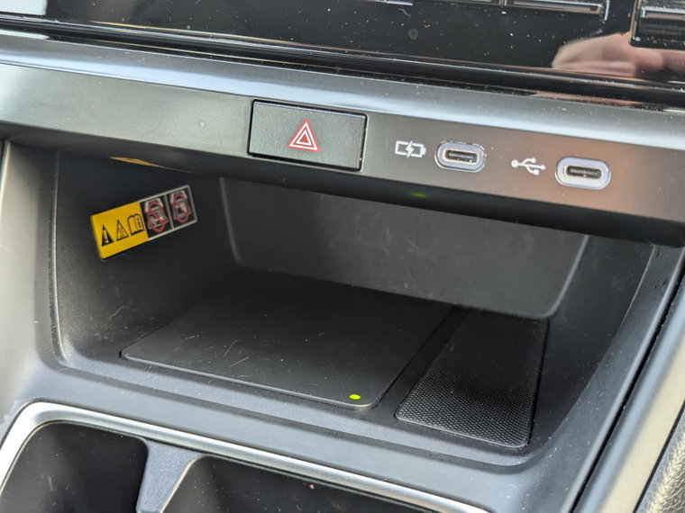 Vehicle Image 32