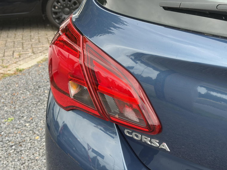 Vehicle Image 38