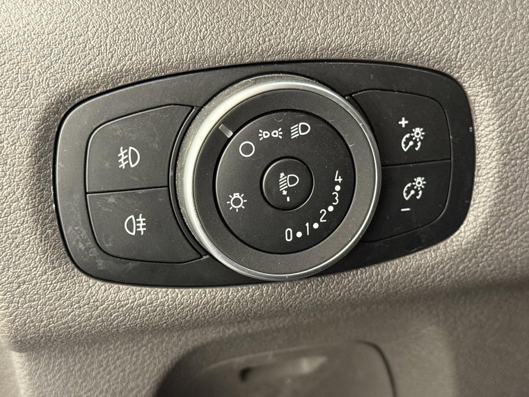 Vehicle Image 37