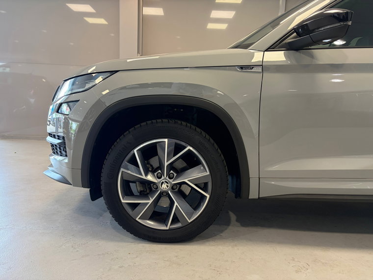 Vehicle Image 18