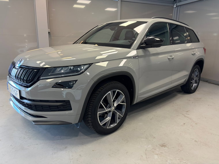 Vehicle Image 4