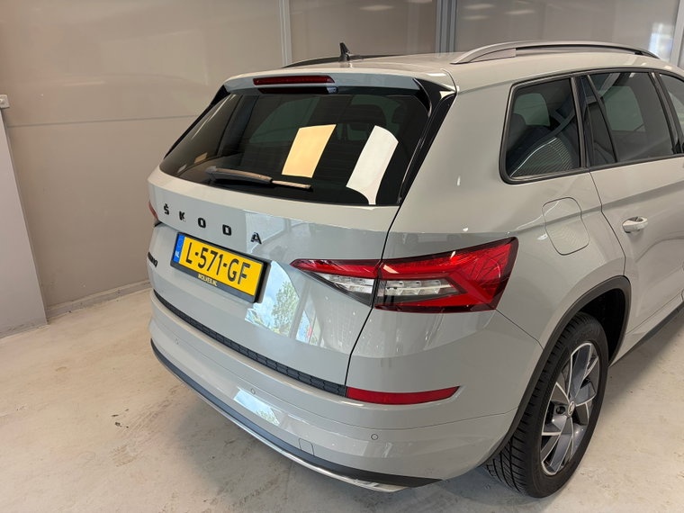 Vehicle Image 22