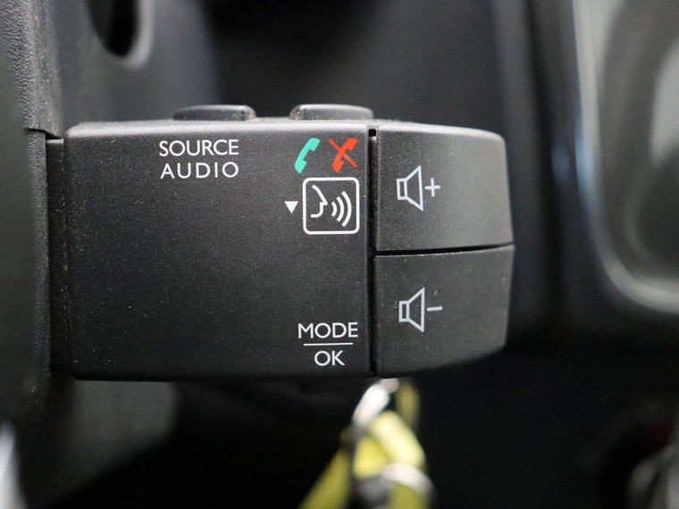 Vehicle Image 24