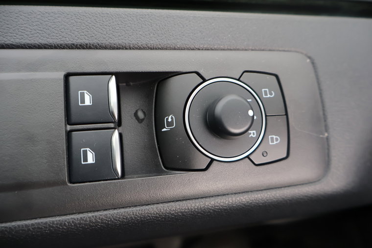 Vehicle Image 24