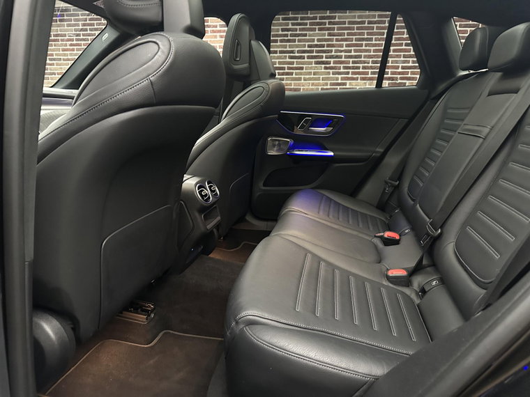 Vehicle Image 37