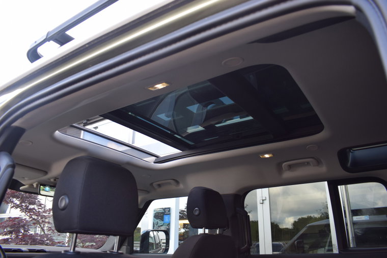 Vehicle Image 16