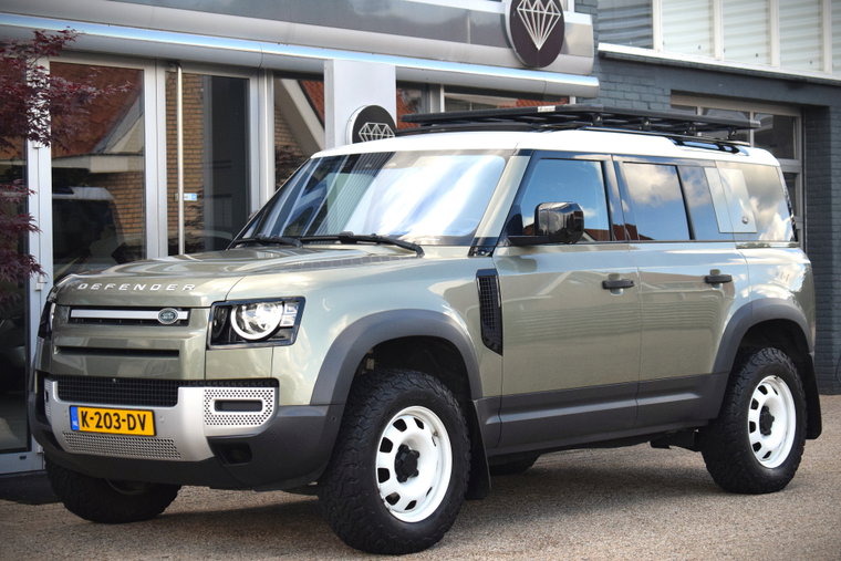 Vehicle Image 32