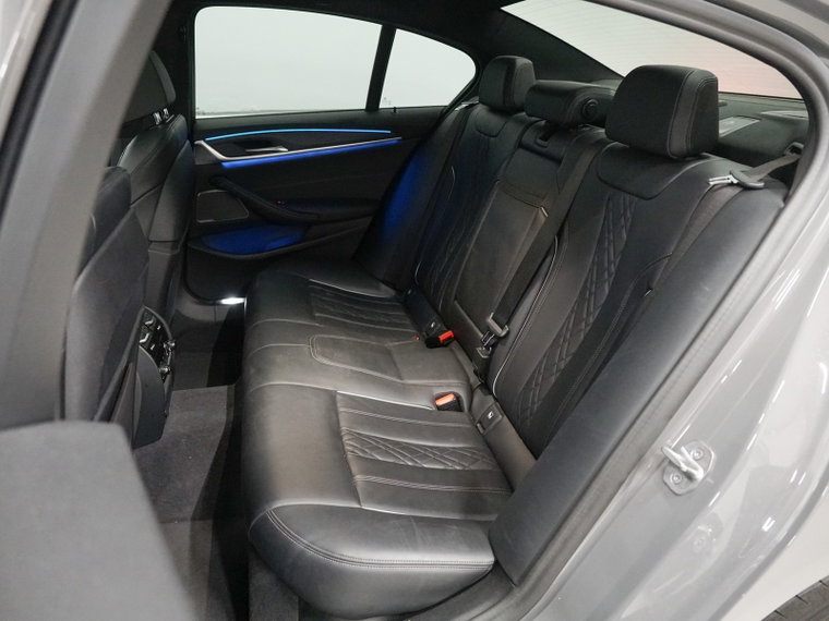 Vehicle Image 33
